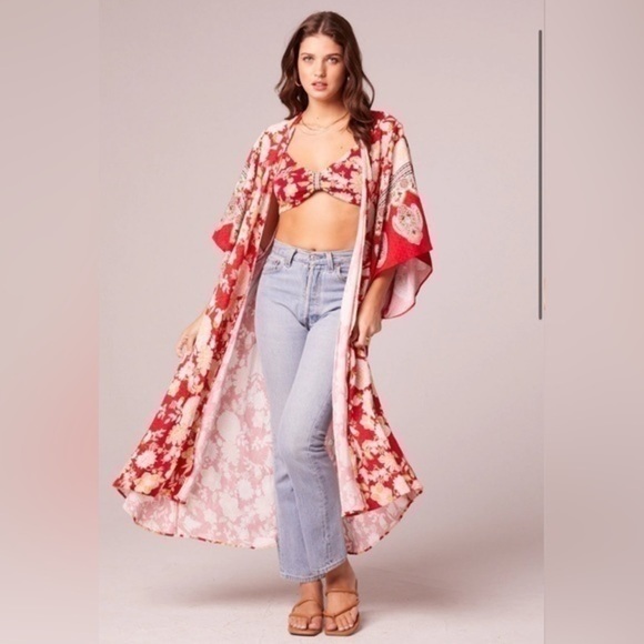 NWT! BAND OF GYPSIES  FROM PARIS WITH LOVE RED FLORAL KIMONO - RED/PALE BLUSH - Picture 1 of 4